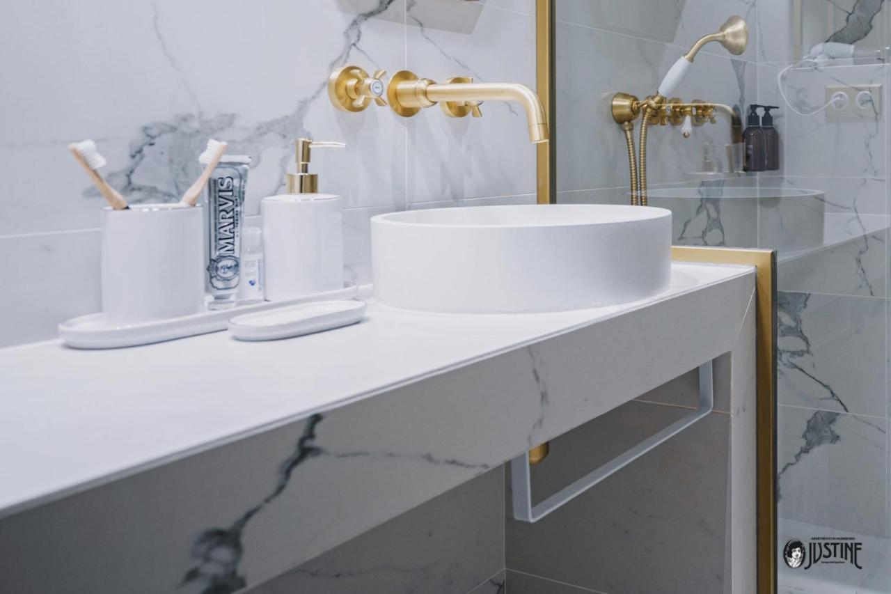 Suite Kintsugi By Justine Apartments Apartamento Turistico En Madrid Rio Zewnętrze zdjęcie